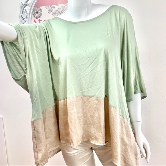 Nurture / Oversized Butterfly Green Gold Blouse - Picture 2 of 8
